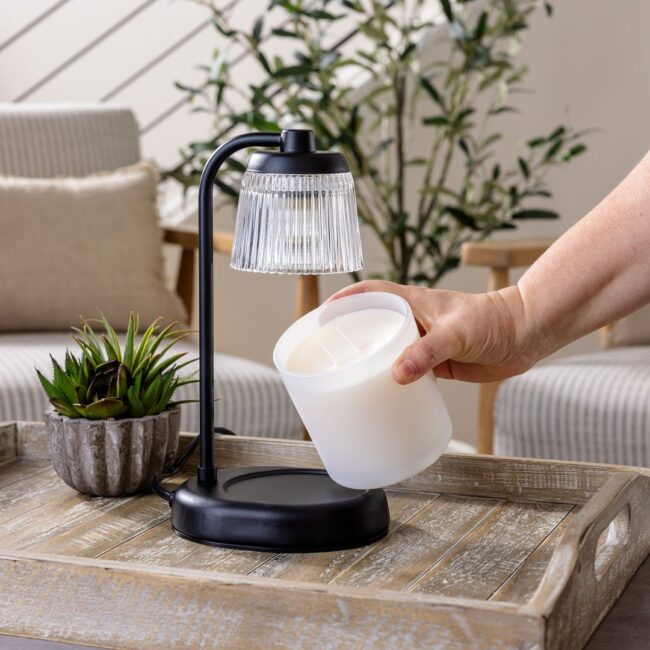 FGBLA-Charis-AddCandle